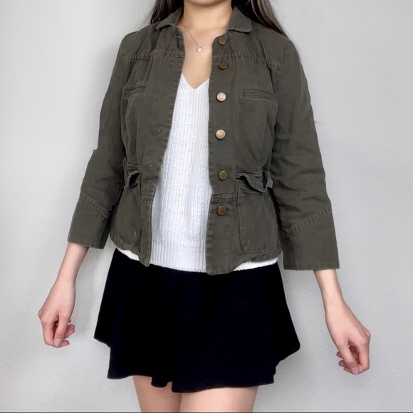 Dark Olive Green Three-Quarter-Sleeve Button-Up Fitted Field Jacket | View - Picture 3 of 5